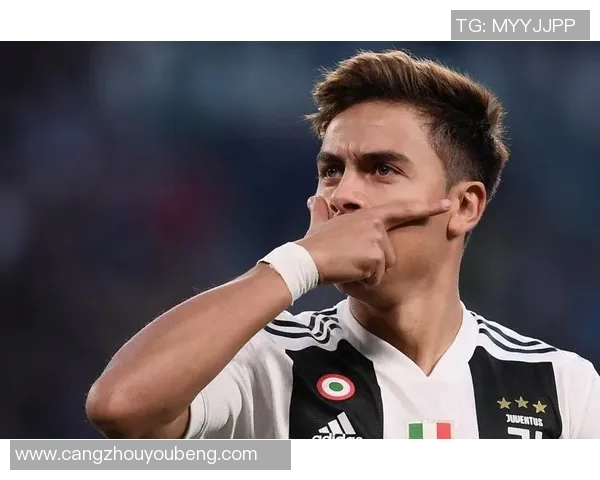 迪巴拉：足球场上的优雅风采与帅气球星魅力展现